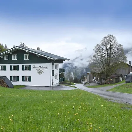 Farm stay Haus Valuga Buerserberg