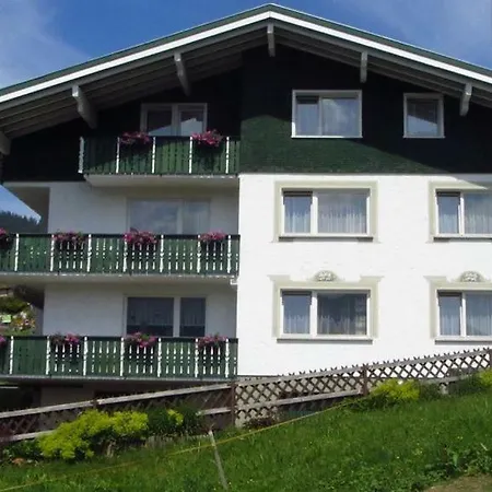 Farm stay Haus Valuga Buerserberg